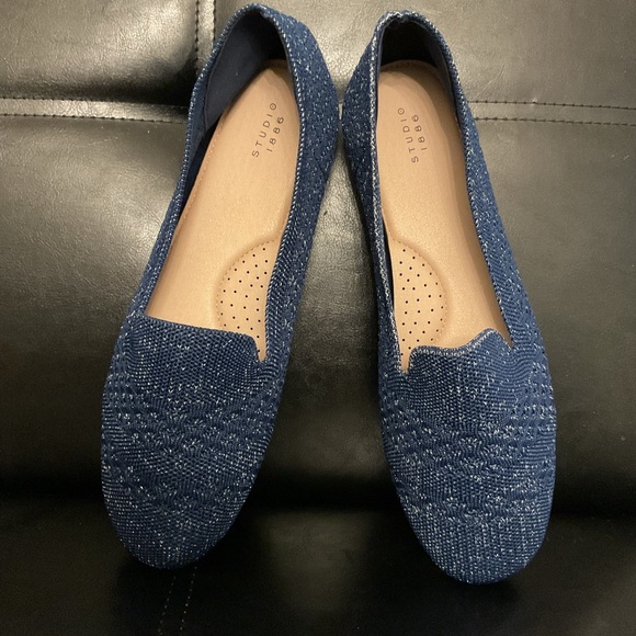 Metallic Knit Loafer - Picture 3 of 5